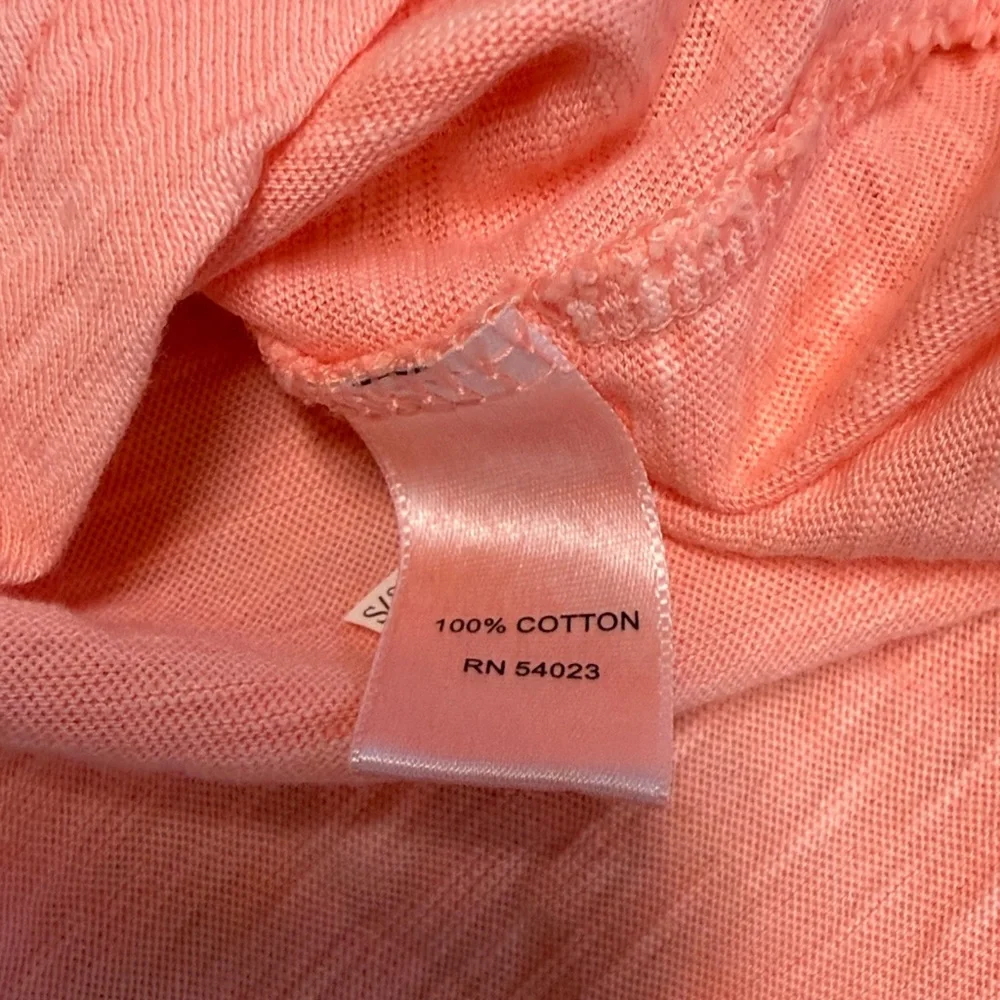 2 Banana Republic Lightweight Cotton Tees - Picture 6 of 7